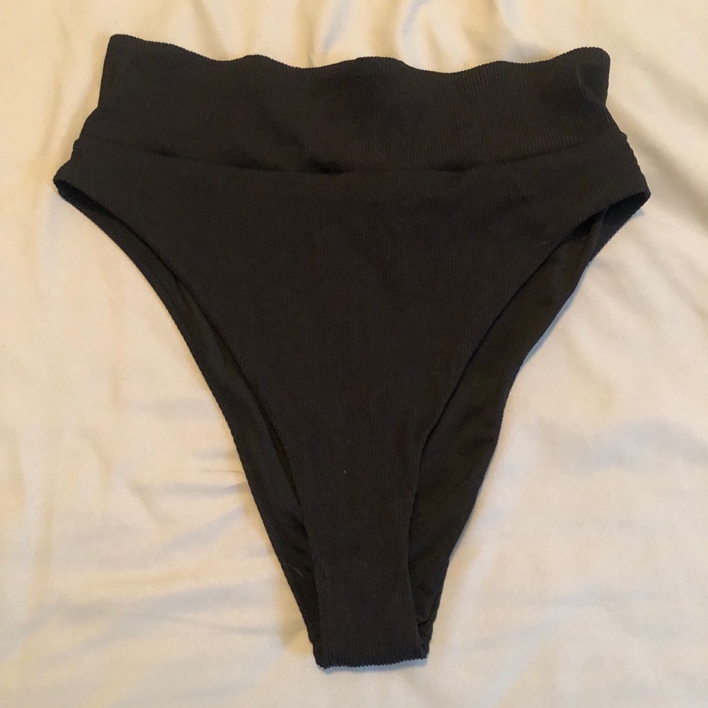 Aerie hi leg cheeky bottom